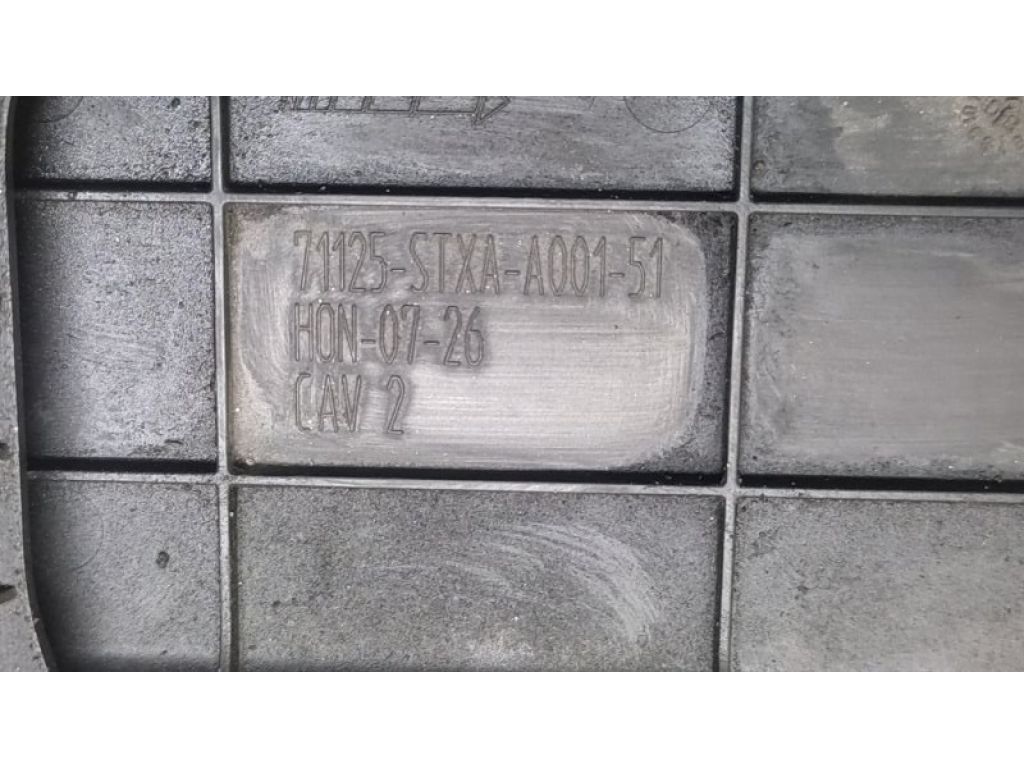 71125-STX-A00 | накладка замка капота ACURA MDX (YD2) 06-13 - Фото 4