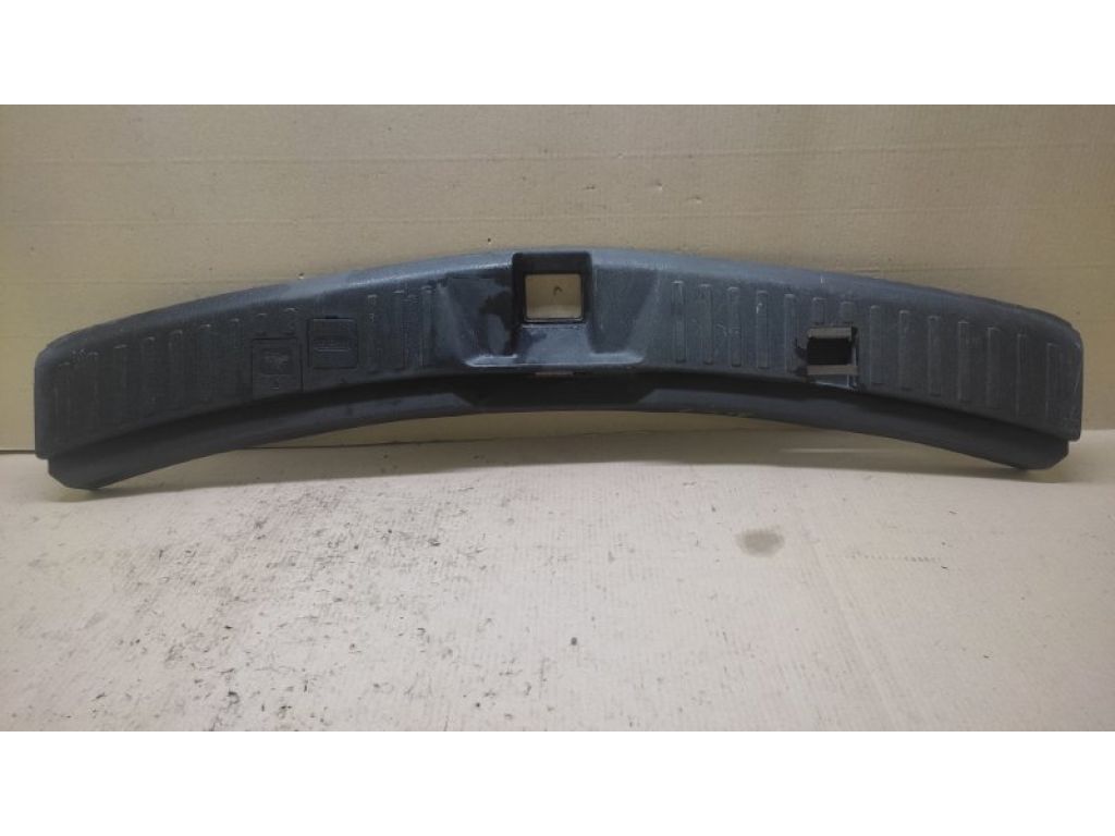 84640-STX-A02ZA | Накладка на порог багажника ACURA MDX (YD2) 06-13