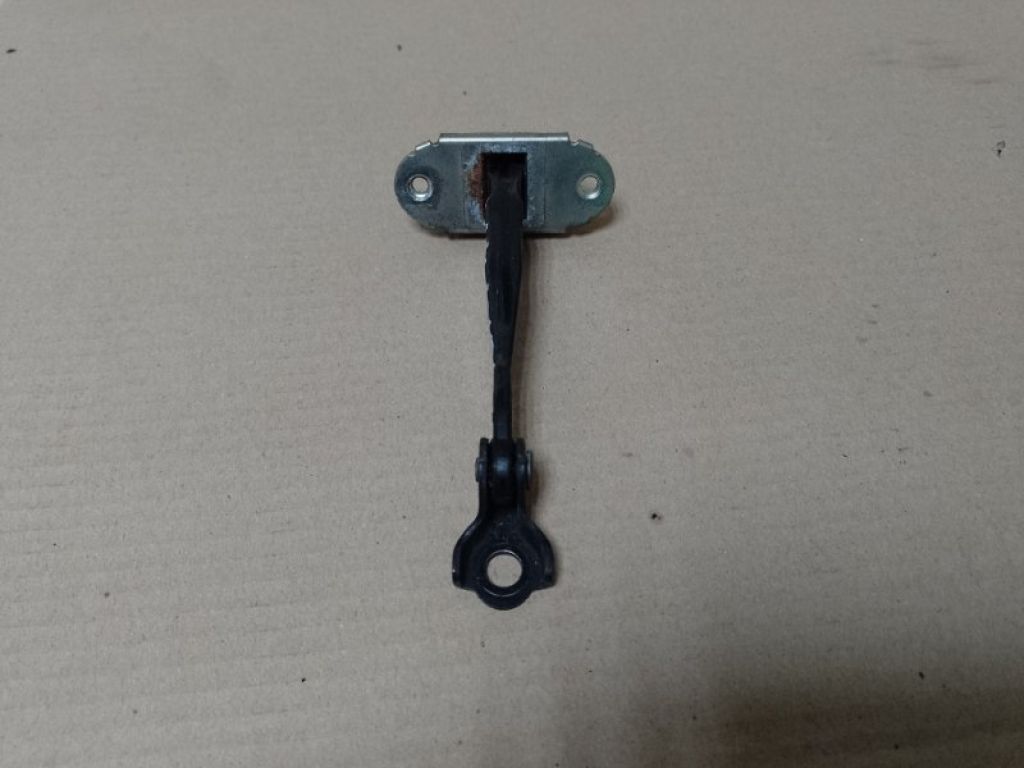 82430-JN00A | Обмежувач дверей задн. лів. NISSAN TEANA J32 08-14