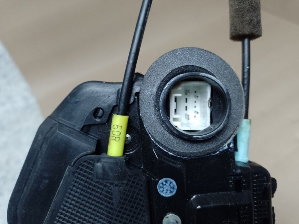 6906006100 | Замок двери задн. лев. TOYOTA CAMRY 40 06-11 - Фото 3