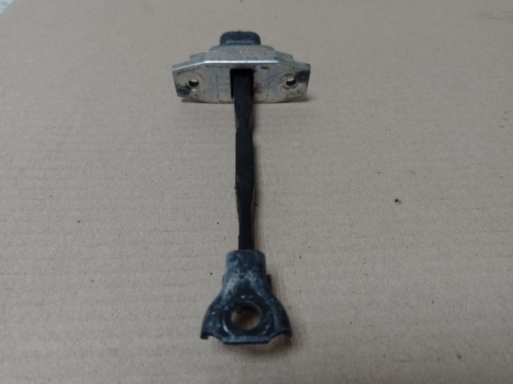 68640-33070 | Обмежувач дверей задн. лів. TOYOTA CAMRY 40 06-11