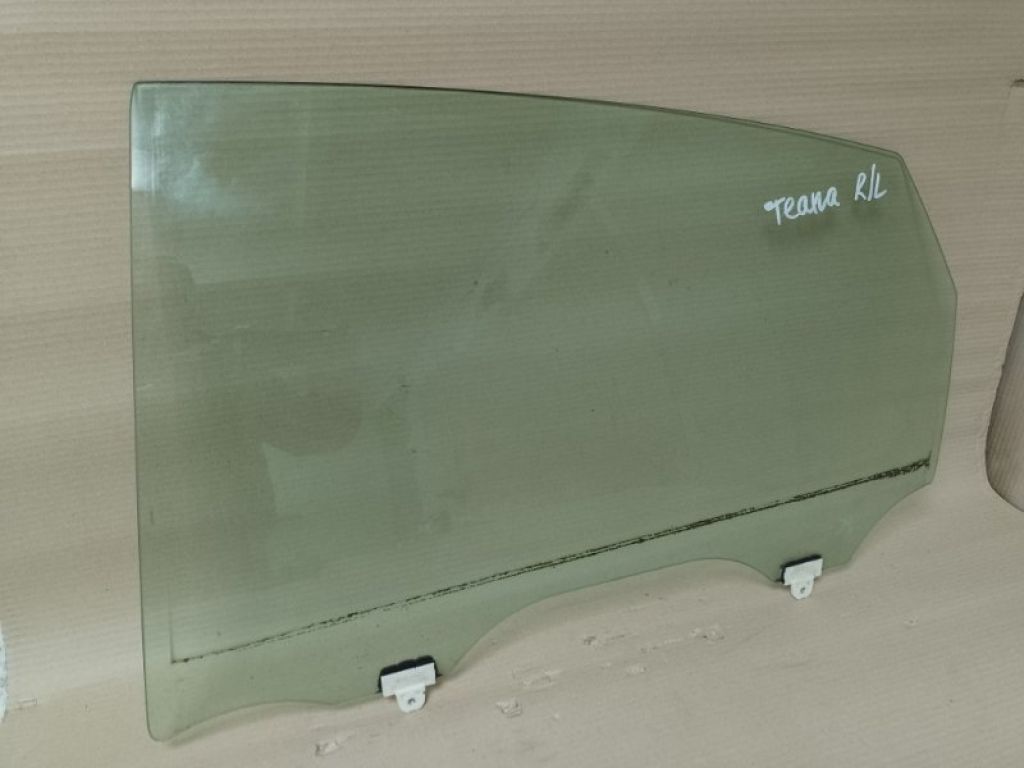 82301-JN20A | Скло дверей задн. лів. NISSAN TEANA J32 08-14