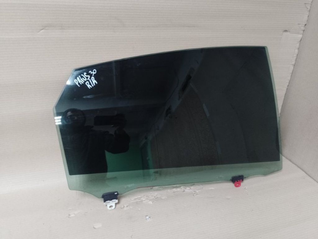 68103-47051 | Скло дверей задн. прав. TOYOTA PRIUS - 30 09-17