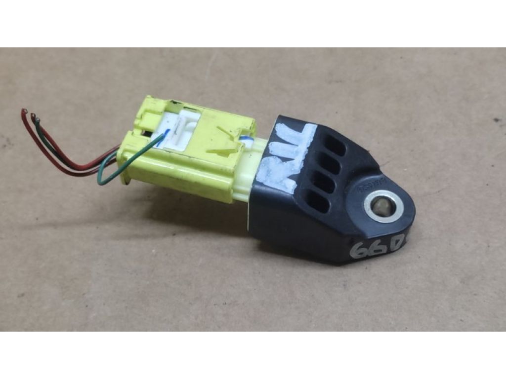 89831-06060 | Датчик удару задн. лів. TOYOTA CAMRY 55 14-17