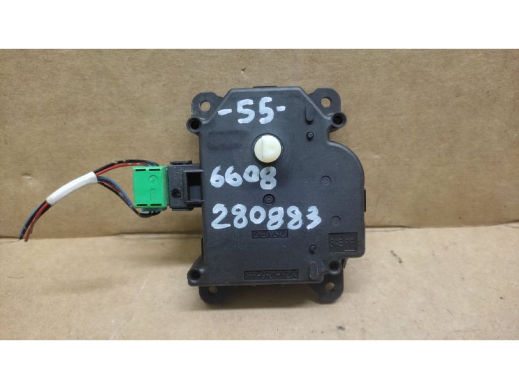 87106-07140 | Моторчик заслонки печки TOYOTA CAMRY 55 14-17