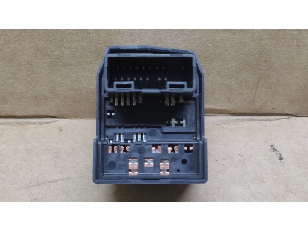 84872-02200 | Блок управления зеркалами TOYOTA CAMRY 55 14-17 - Фото 2