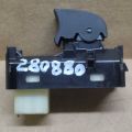 84810-0E050 | Кнопка склопідіймача задн. прав. TOYOTA CAMRY 55 14-17 - Прев'ю 2