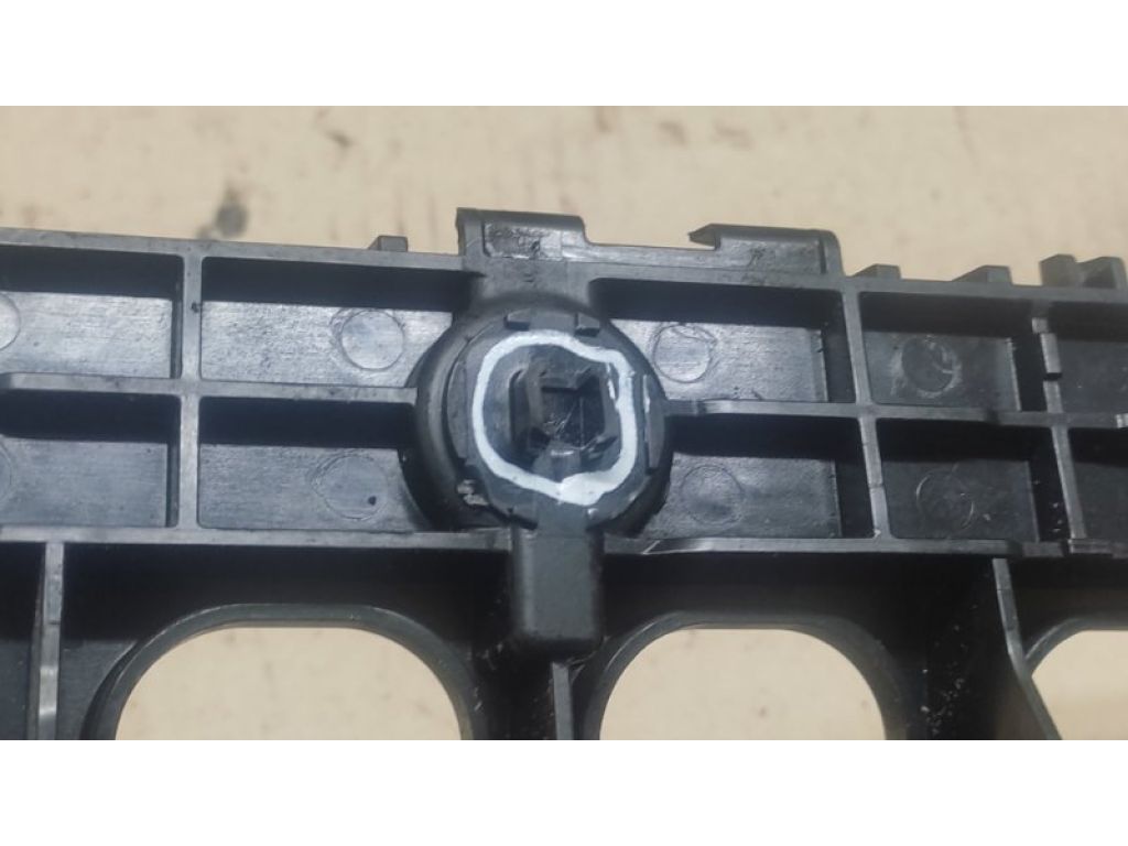 52575-06140 | Кронштейн заднего бампера прав. TOYOTA CAMRY 55 14-17 - Фото 4