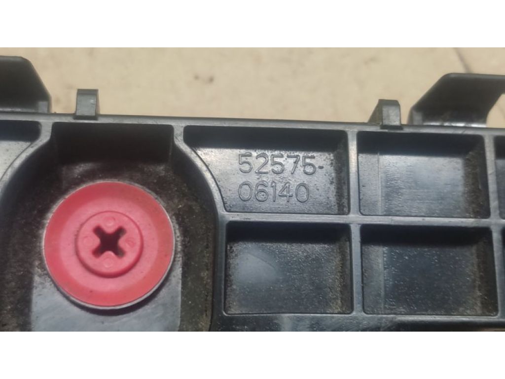 52575-06140 | Кронштейн заднего бампера прав. TOYOTA CAMRY 55 14-17 - Фото 5