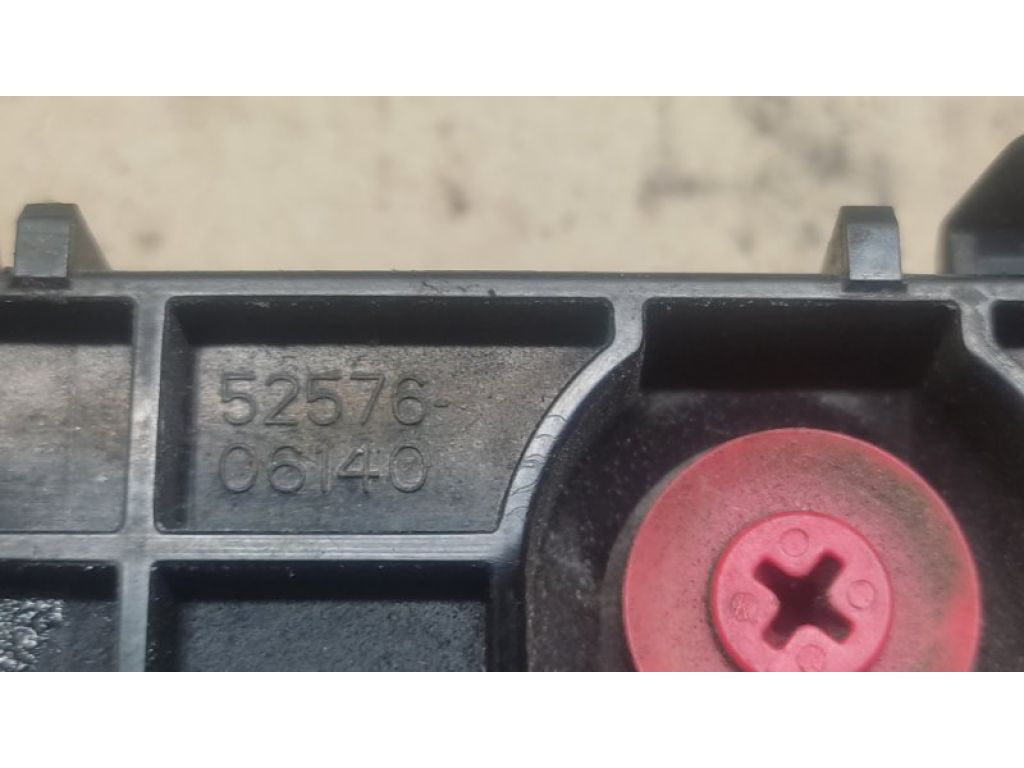 52576-06140 | Кронштейн заднего бампера лев. TOYOTA CAMRY 55 14-17 - Фото 2