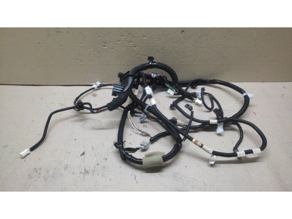 82181-06710 | Проводка кришки багажника. TOYOTA CAMRY 55 14-17