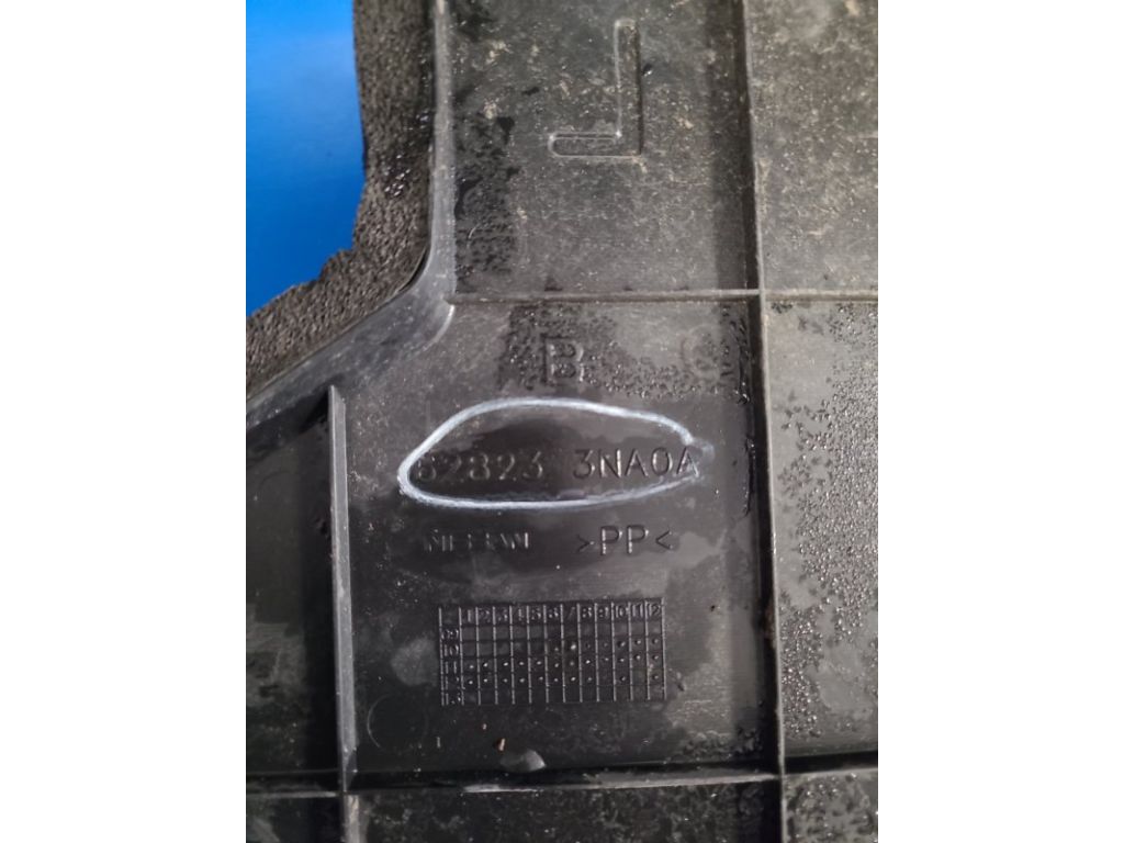 62823-3NA0A | Дефлектор радіатора лів. NISSAN LEAF 10-17 - Фото 3