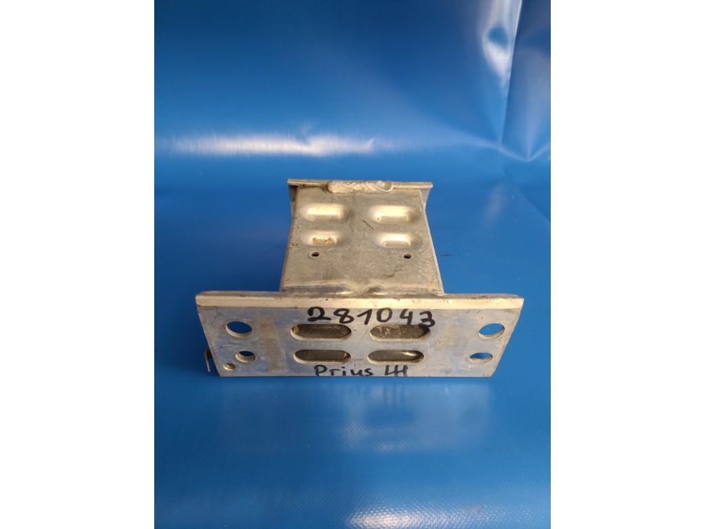 57014-47040 | Кронштейн/крепление усилителя переднего бампера лев. TOYOTA PRIUS - 30 09-17