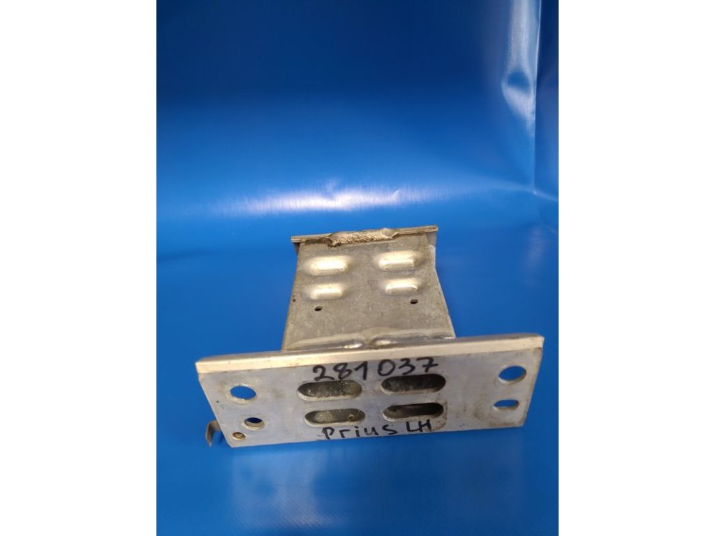 57014-47040 | Кронштейн підсилювача переднього бампера лів. TOYOTA PRIUS - 30 09-17