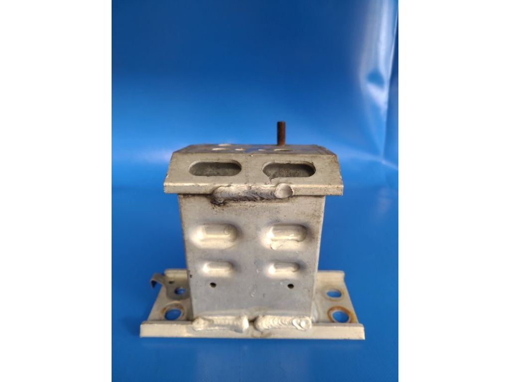 57014-47040 | Кронштейн підсилювача переднього бампера лів. TOYOTA PRIUS - 30 09-17 - Фото 2