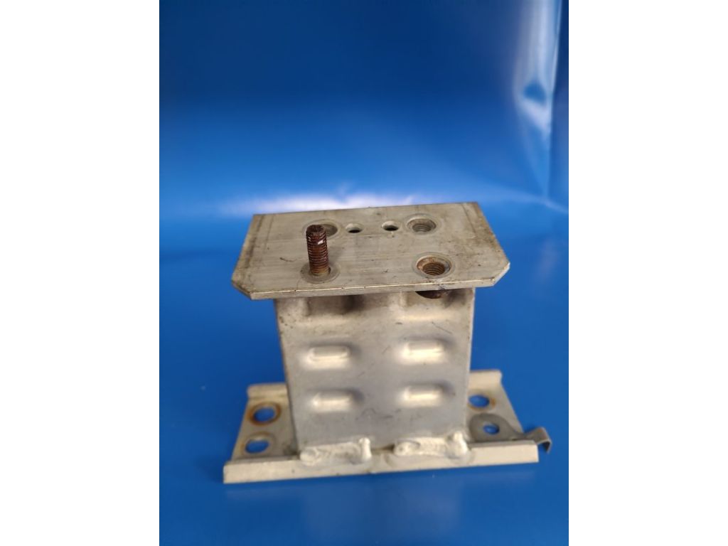 57014-47040 | Кронштейн підсилювача переднього бампера лів. TOYOTA PRIUS - 30 09-17 - Фото 4