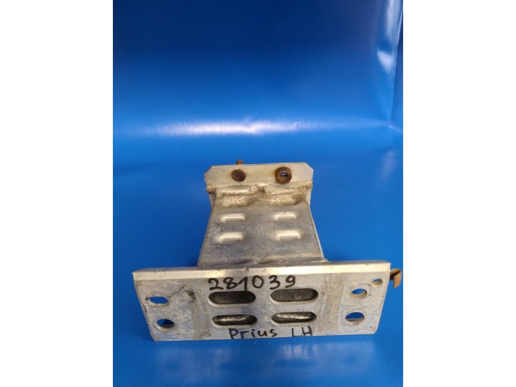 57014-47040 | Кронштейн/крепление усилителя переднего бампера лев. TOYOTA PRIUS - 30 09-17