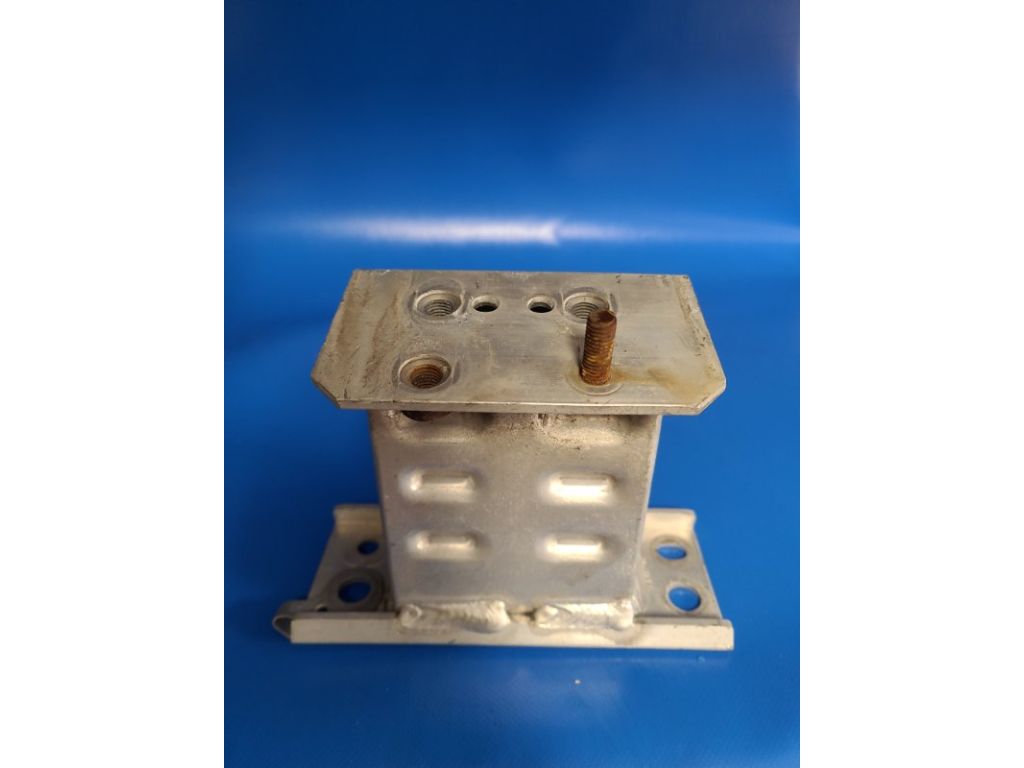 57013-47040 | Кронштейн усилителя переднего бампера прав. TOYOTA PRIUS - 30 09-17 - Фото 4