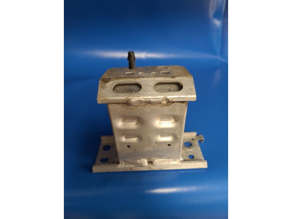 57013-47040 | Кронштейн усилителя переднего бампера прав. TOYOTA PRIUS - 30 09-17 - Фото 2