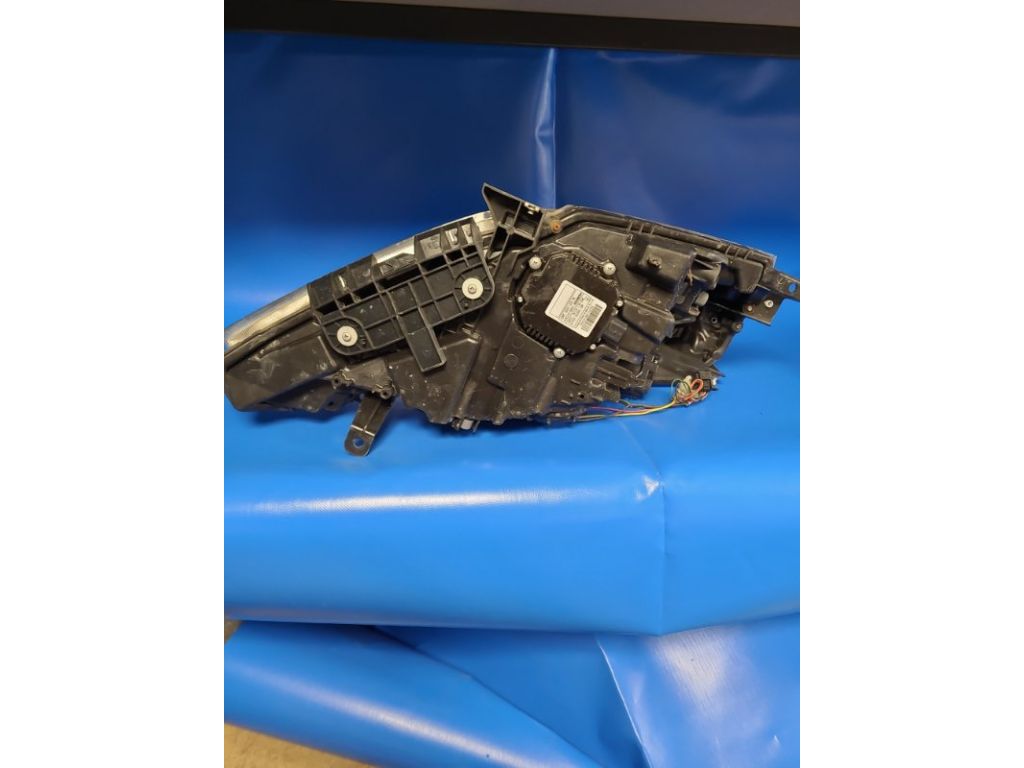 26060-9RB0A | Фара лів. NISSAN LEAF 10-17 - Фото 2