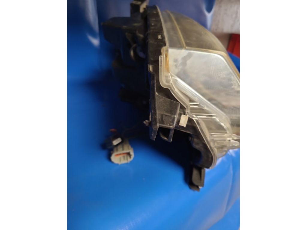 26060-9RB0A | Фара лів. NISSAN LEAF 10-17 - Фото 5