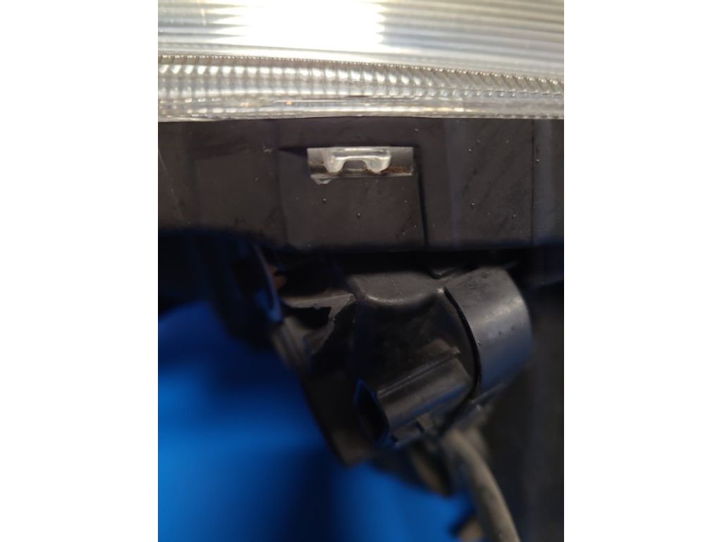 26060-9RB0A | Фара лів. NISSAN LEAF 10-17 - Фото 4