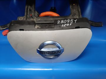 Зарядное гнездо (розетка) NISSAN LEAF 10-17