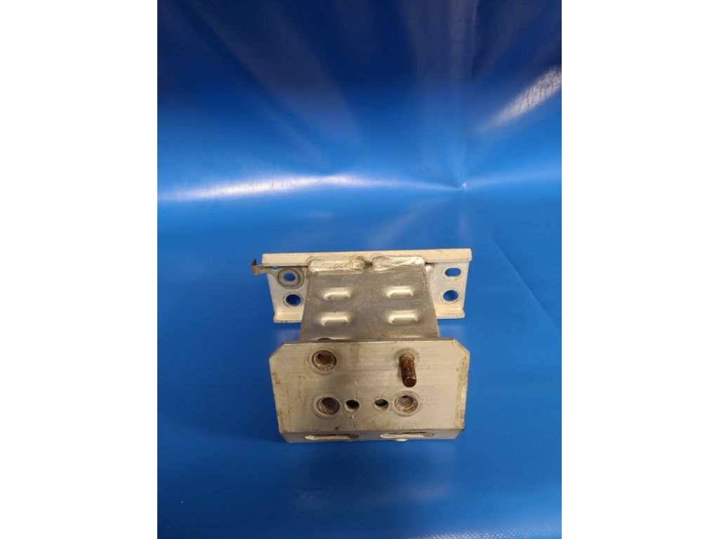 57014-47040 | Кронштейн/крепление усилителя переднего бампера лев. TOYOTA PRIUS - 30 09-17 - Фото 3
