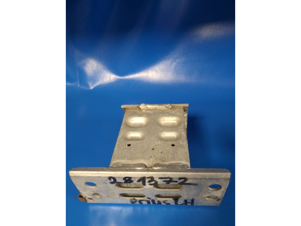 57014-47040 | Кронштейн усилителя переднего бампера лев. TOYOTA PRIUS - 30 09-17