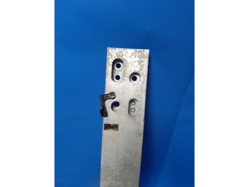 52021-47032 | Підсилювач переднього бампера TOYOTA PRIUS - 30 09-17 - Фото 2