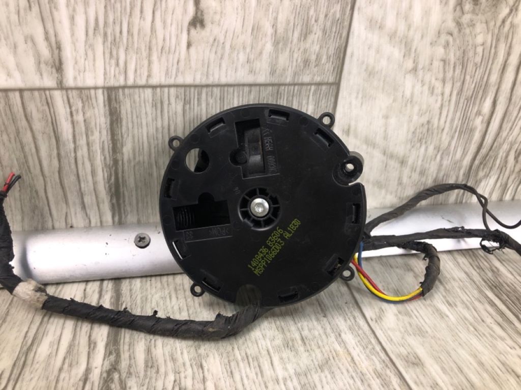 15951931 | Мотор зеркала прав. GMC ACADIA 12-16