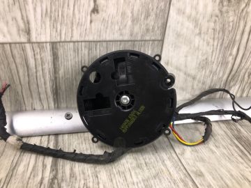 Мотор зеркала прав. GMC ACADIA 12-16