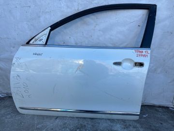 Двері передн. лів. NISSAN TEANA J32 08-14