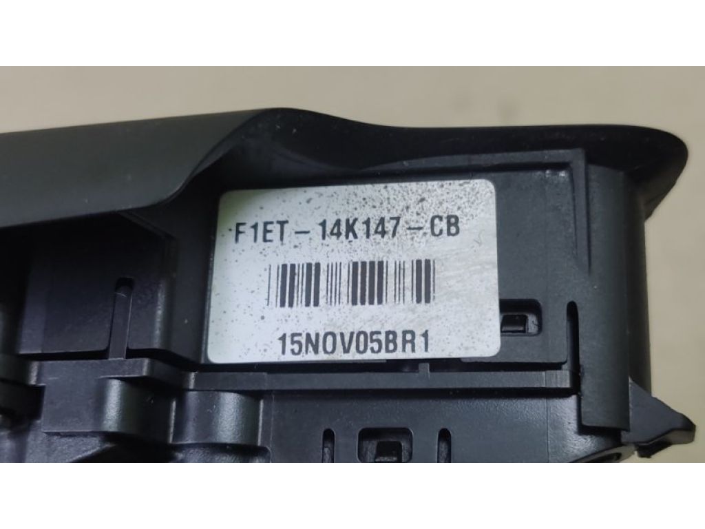 F1EZ-9C888-C | Кнопки руля прав. FORD FOCUS 10-18 - Фото 3