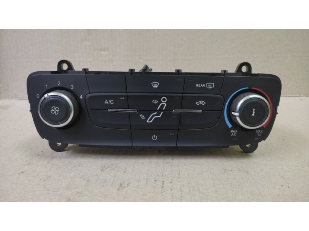 F1EZ-19980-T | Блок управления печкой FORD FOCUS 10-18