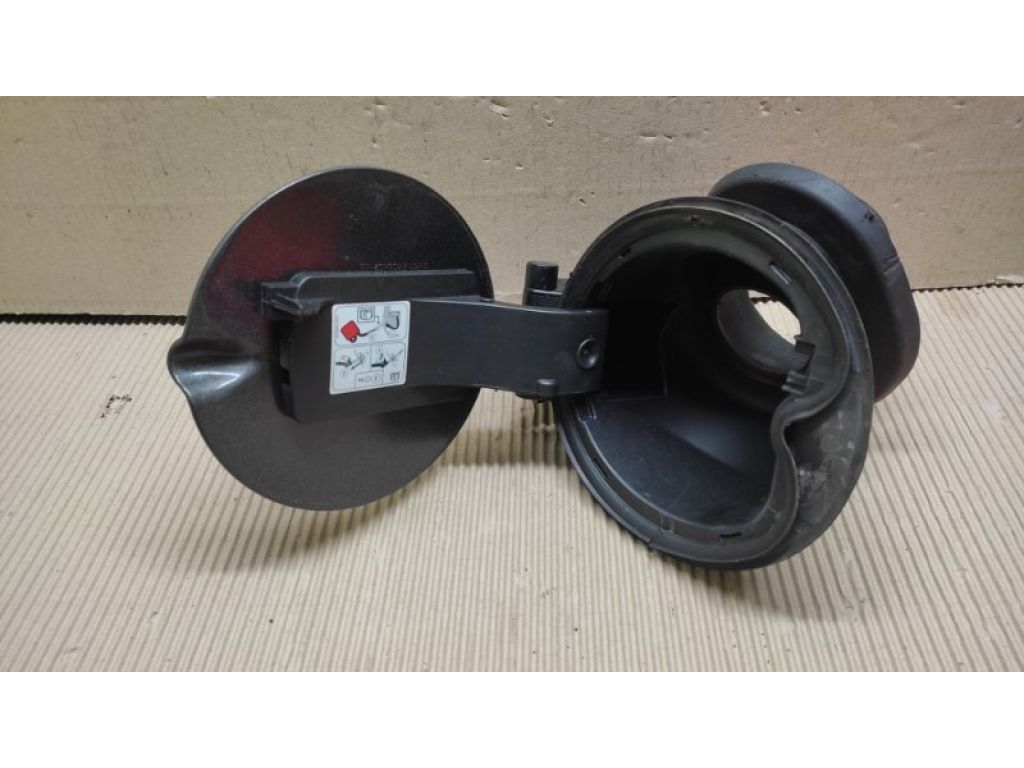 BM5Z-54405A26-A | Лючок паливного бака FORD FOCUS 10-18
