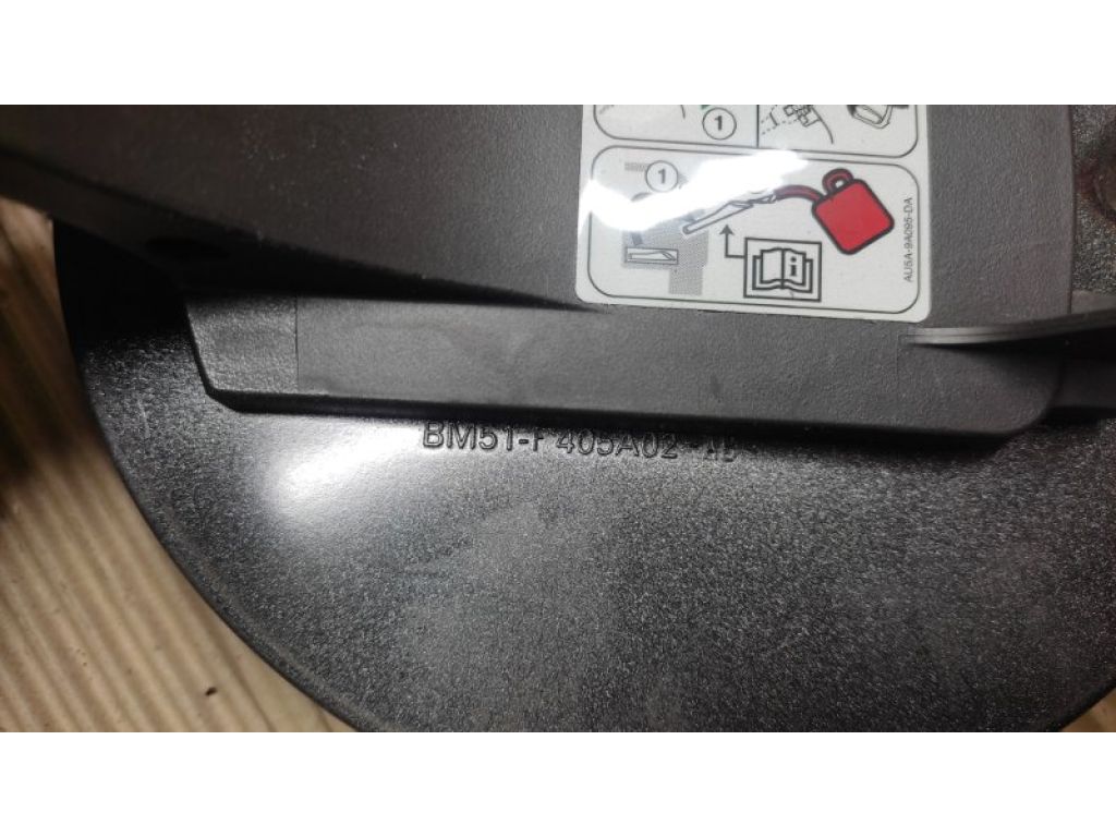 BM5Z-54405A26-A | Лючок паливного бака FORD FOCUS 10-18 - Фото 5