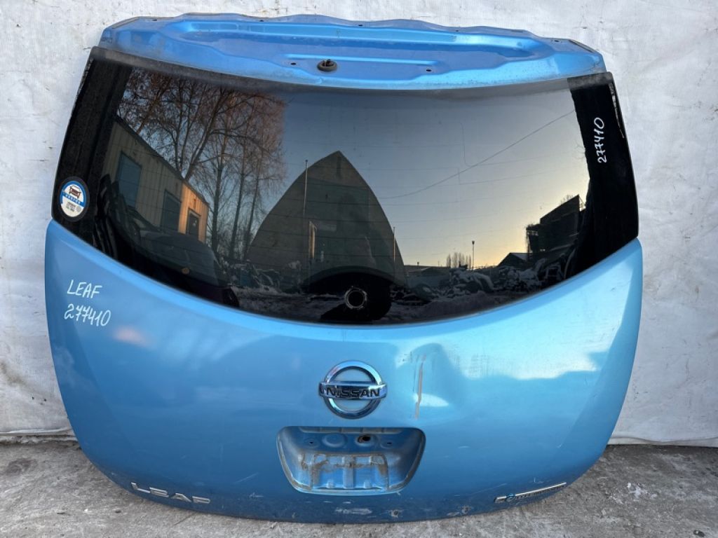 K010M-3NAMB | Кришка багажника NISSAN LEAF 10-17