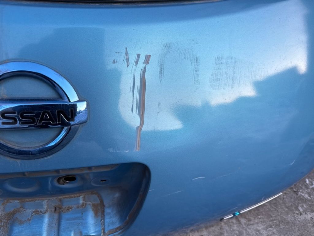 K010M-3NAMB | Кришка багажника NISSAN LEAF 10-17 - Фото 6