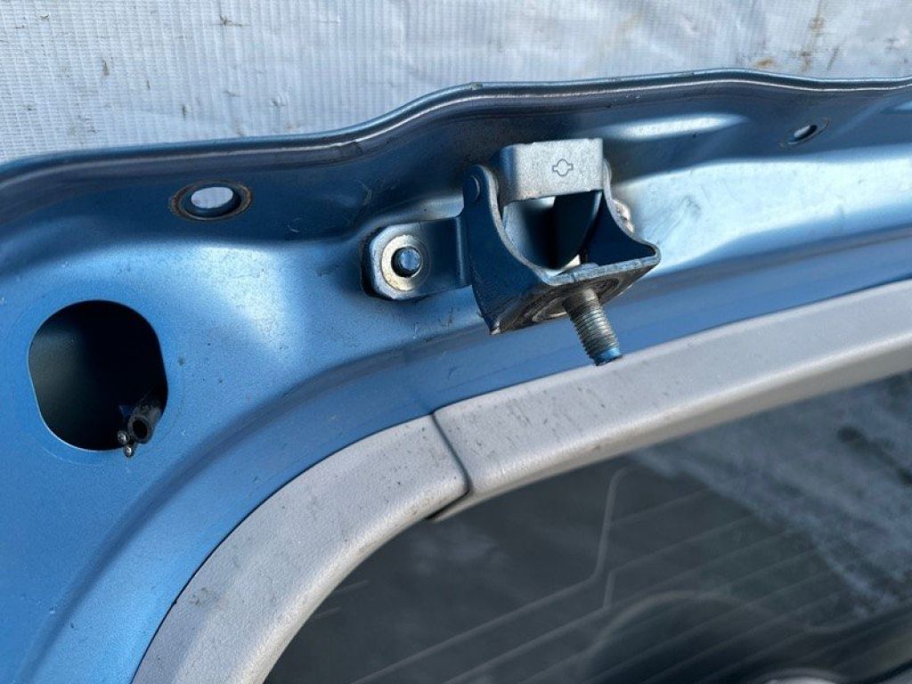 K010M-3NAMB | Кришка багажника NISSAN LEAF 10-17 - Фото 14