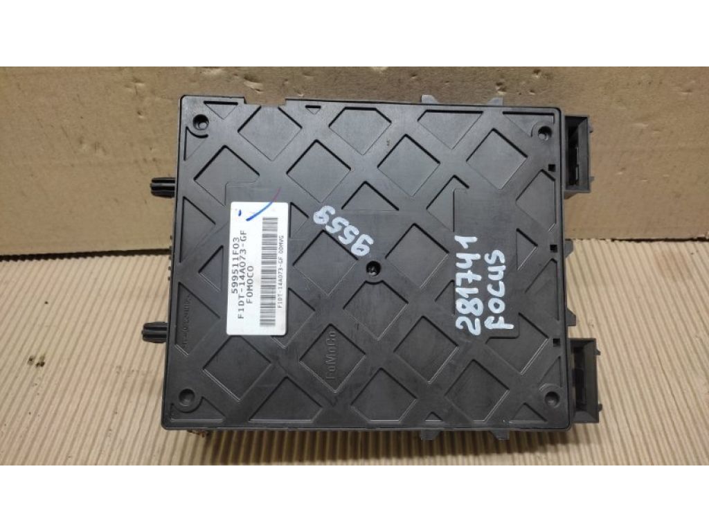GV6Z-14A068-AH | Блок предохранителей салон FORD FOCUS 10-18 - Фото 2
