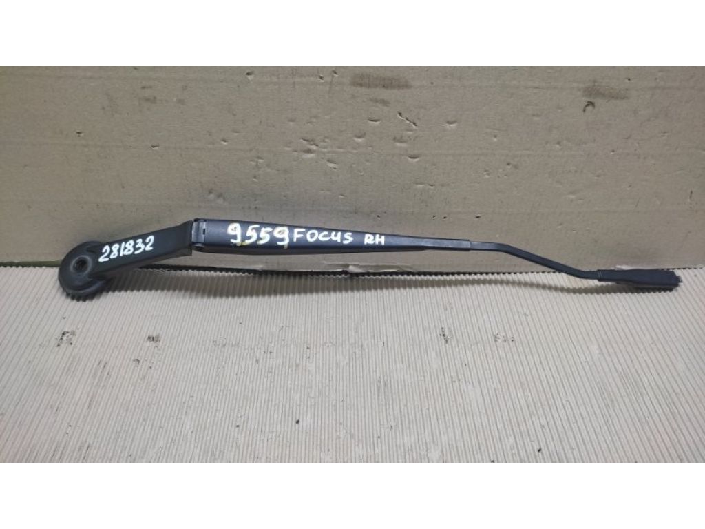 CP9Z-17526-A | Повідець склоочисника передній прав. FORD FOCUS 10-18 - Фото 2