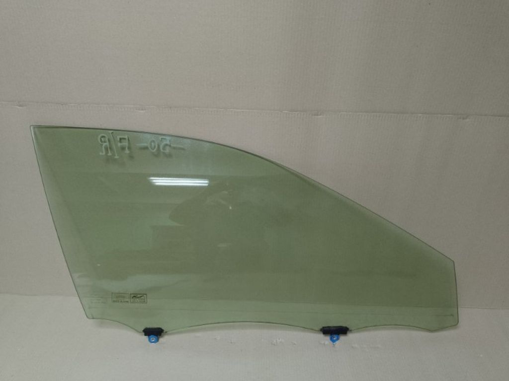 68101-06190 | Скло дверей передн. прав. TOYOTA CAMRY 50 12-15