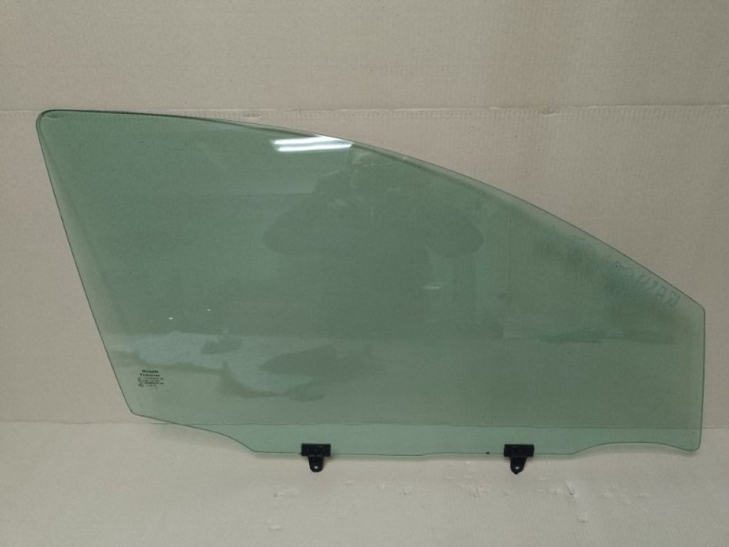 80300-EY10A | Скло дверей передн. прав. NISSAN QASHQAI 07-14