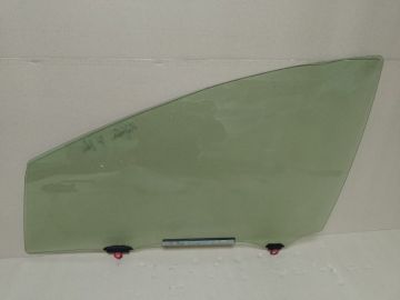 Скло дверей передн. лів. TOYOTA PRIUS C/AQUA 11-14