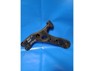 Рычаг передней подвески нижний прав. TOYOTA PRIUS - 30 09-17