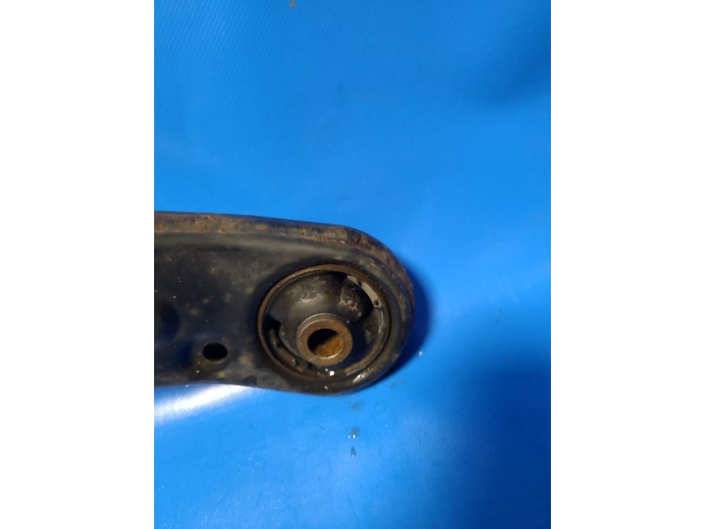 48068-47050 | Рычаг передней подвески нижний прав. TOYOTA PRIUS - 30 09-17 - Фото 3