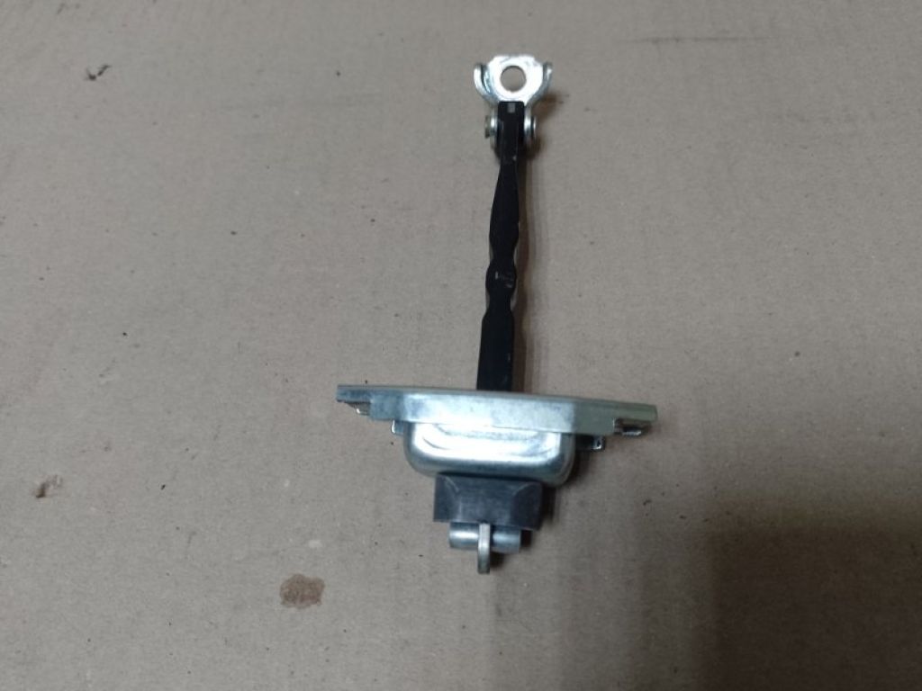 68610-52170 | Обмежувач дверей передн. лів. TOYOTA PRIUS C/AQUA 11-14 - Фото 2