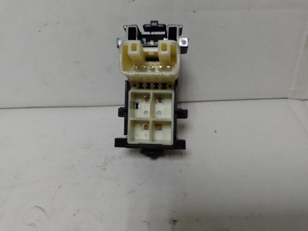 84810-52030 | Кнопка склопідіймача TOYOTA PRIUS C/AQUA 11-14 - Фото 2