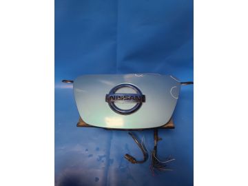 Зарядное гнездо (розетка) NISSAN LEAF 10-17